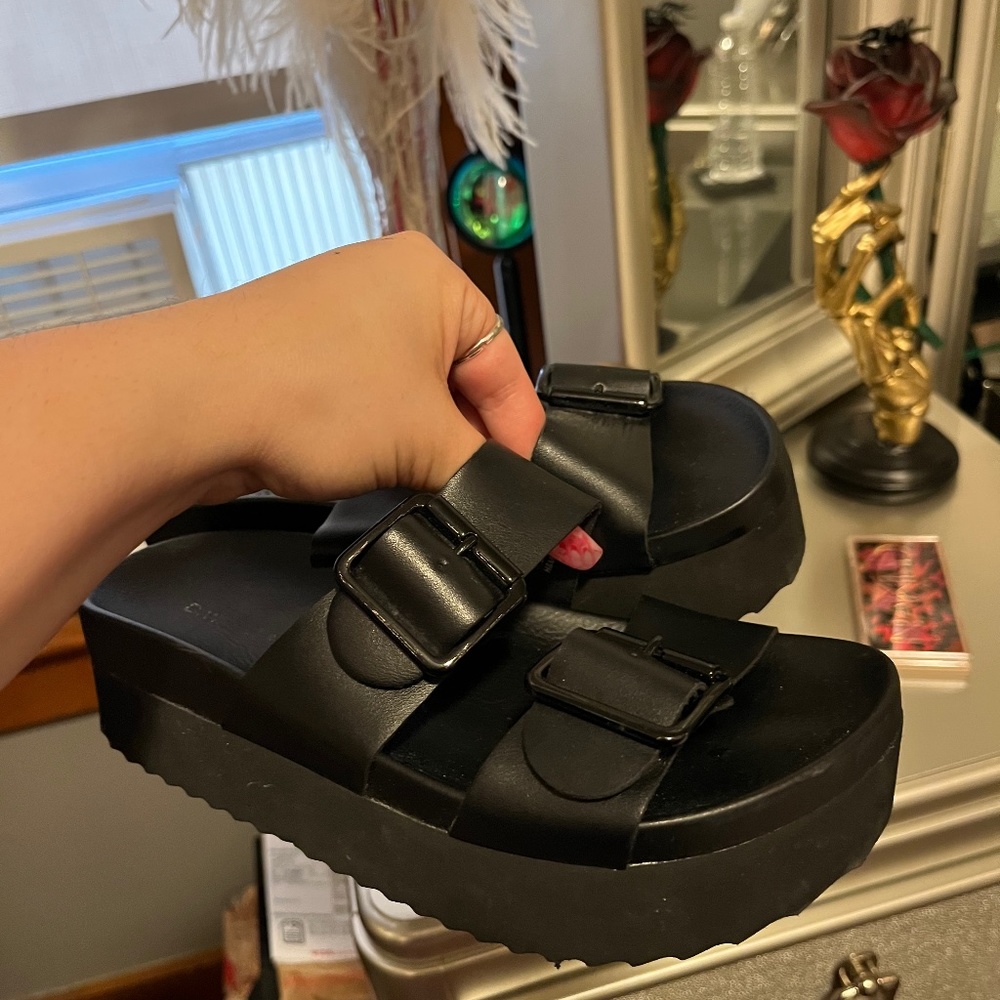 Black chunky sandals